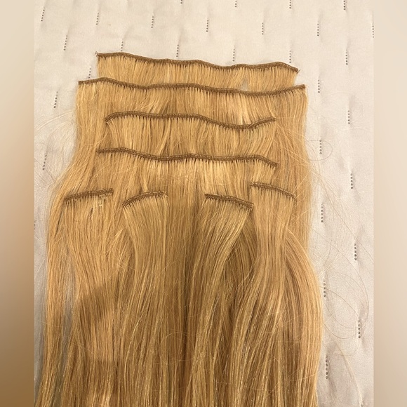 NWT 💯 HUMAN HAIR - REMY- 14 inch long, 8 piece golden blonde frost - Picture 1 of 6